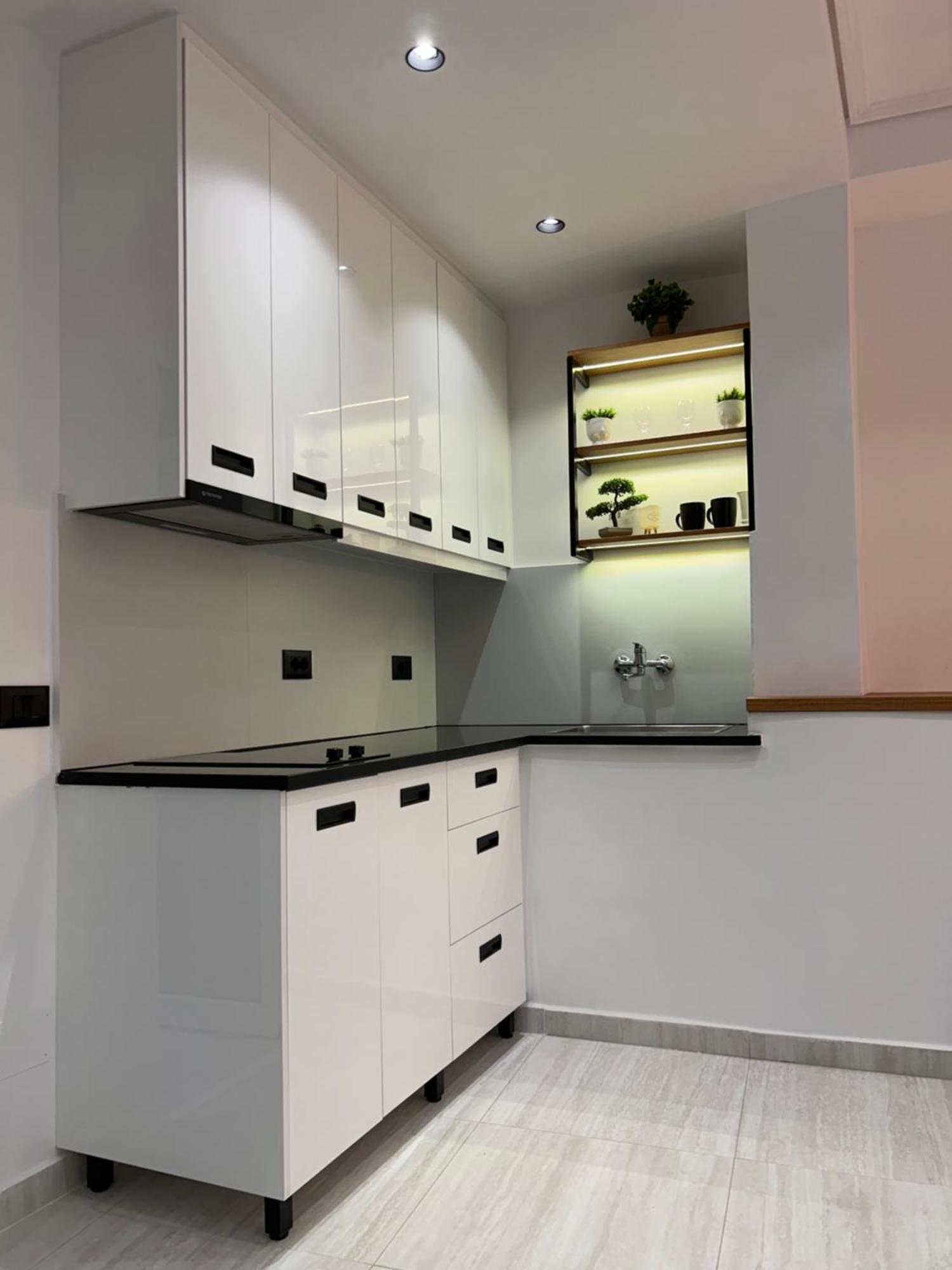 Crown Apartment Sarande Bagian luar foto